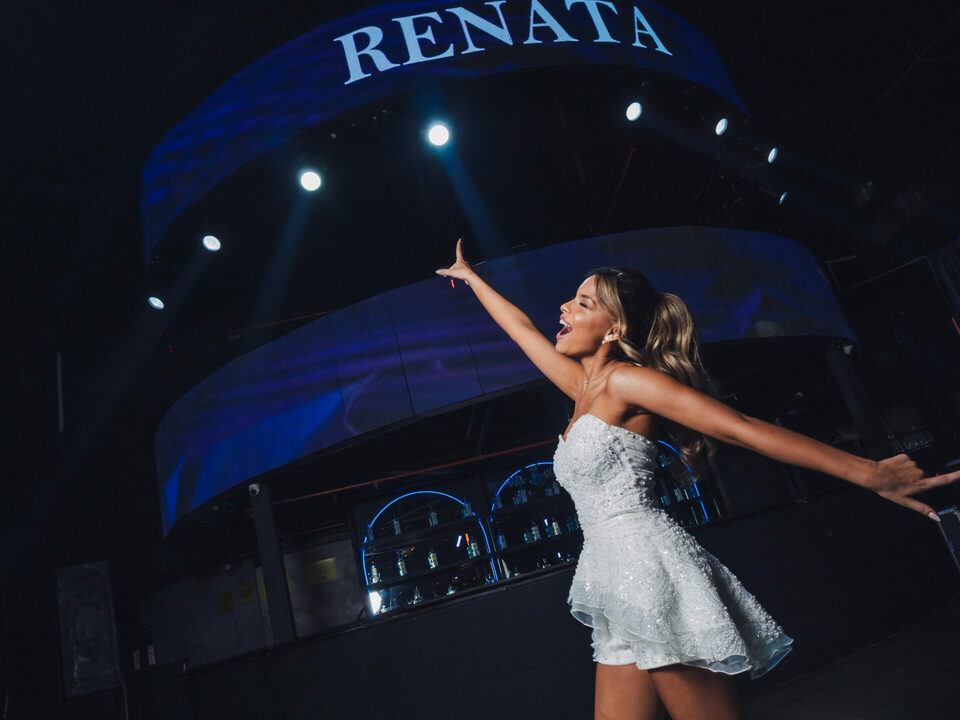 15 / Renata